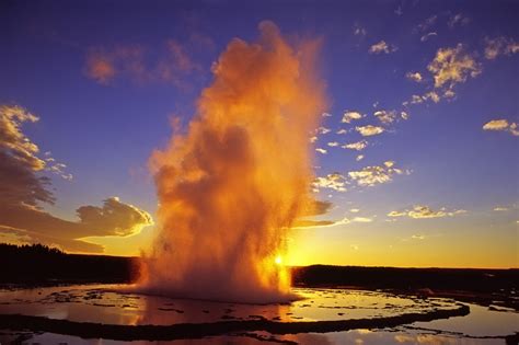 Picturing Yellowstone Local Photographers Drawn To Parks Beauty