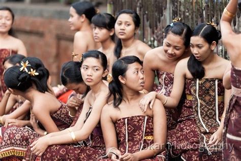 Pin On Bali Girls Dress