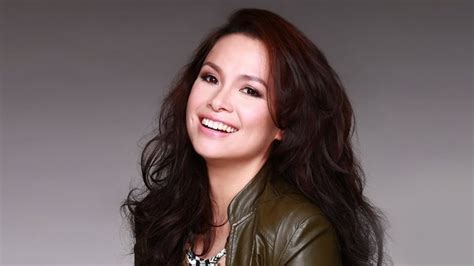 20 Famous Filipino Singers