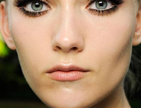 Runway Beauty 3d Silver Eye Makeup At Chanel Fall 2013