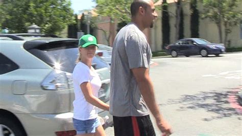 Kendra Wilkinson All Smiles After Car Crash Im Lucky To Be Alive