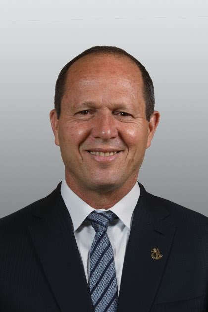כיהן כחבר הכנסת מטעם מרצ במשך שתי קדנציות. בקשות של חברי הכנסת לאישורי נסיעה לחו"ל