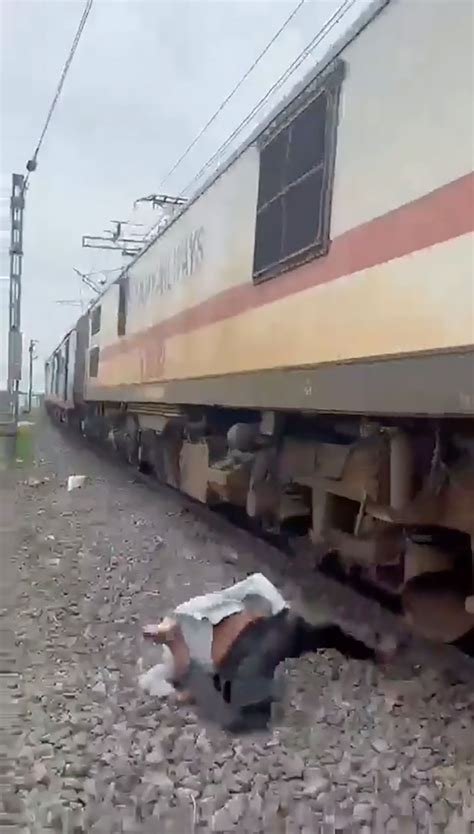 Trending Global Media 郎襤 Teen Struck By Train While Filming Video For Social Media