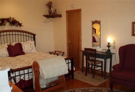 We are also close to the wineries in the area and wolf mountain winery is only 1.5 miles away. Mountain Top Lodge at Dahlonega | Dahlonega, Georgia Bed ...