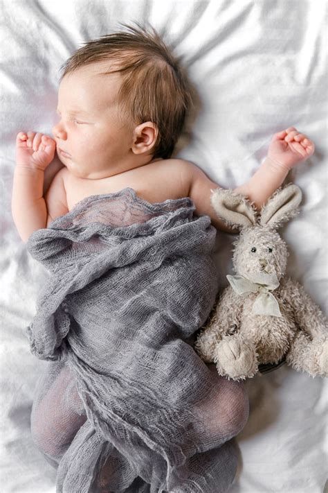 Mateja Mueller Neugeborenenfotografie Neugeborenen Fotografie