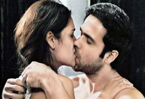 Bollywood Serial Kiss Actor Emraan Hashmi Kiss Scene Of All Time
