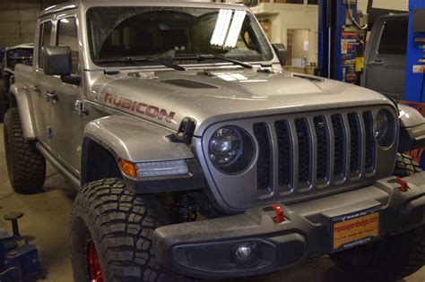 Alan Nickells Metalcloak Install Of 35 Inch Lift On Diesel Jeep