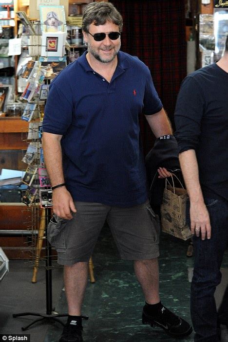 Russell Crowe Fights The Flab With Gruelling Exercise Routine Daily