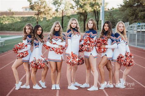 Pin By Melanie Yakel On Cheer Photography Cheer Poses Cheer Picture