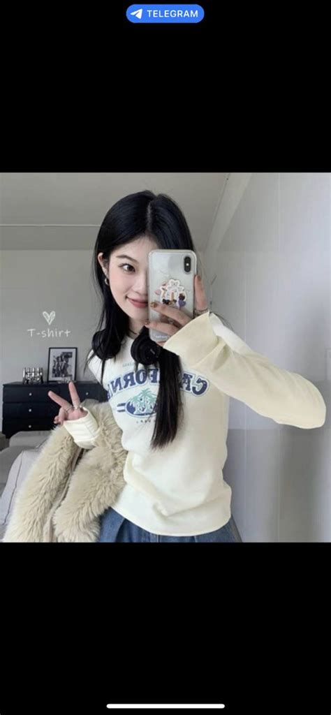 Pin By Natalie Nah On Fashion In Mirror Selfie Fashion Selfie