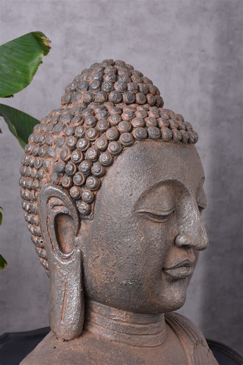 Mit buddha figuren bringen sie anmut und spiritualität in den eigenen garten. Buddhakopf Büste Buddha Gartenfigur Koi Teich Skulptur ...