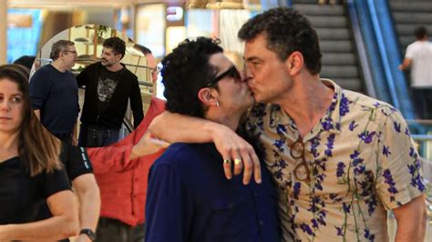 Foto Casado Carmo Dalla Vecchia Explica Beijo Em Outro Homem Purepeople