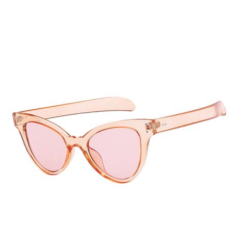 2018 Fashion Nailed Cat Eyes Sunglasses Women Clear Pink Glasses Retro Oversize Outdoor