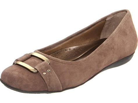 Trotters Womens Sizzle Suede Square Toe Loafers