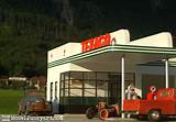 Images of S Scale Gas Station