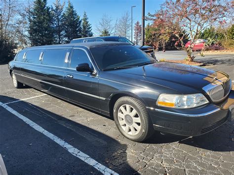 Atlanta Airport Limousine And Car Service By Rush Hour Limo Medium