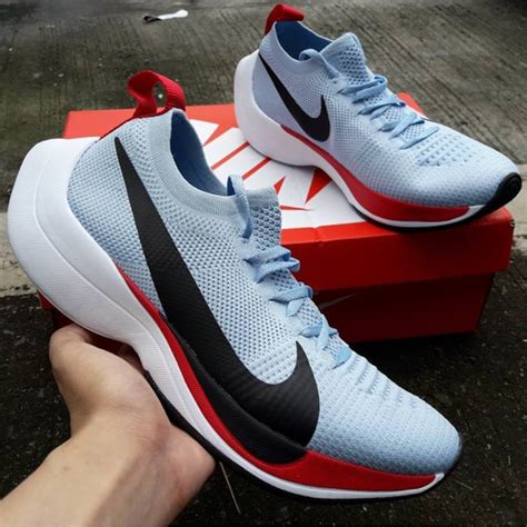 The zoom fly lineup is awesome for marathons, but which shoe should you pick, considering the price difference? Nike Zoom Vaporfly Elite Price | Provincial Archives of ...