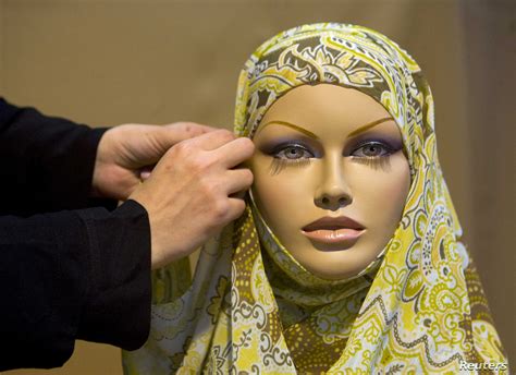 Enlighten Yourself With These Easy Ways To Style Your Headscarf Hijab According To Your Face