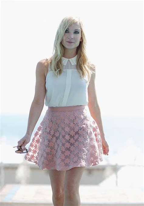 she scrubs up well downton abbey s joanne froggatt is a vision in ven fashion cannes film