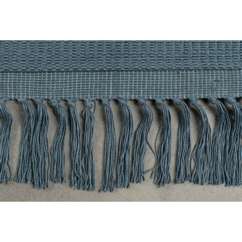 Tapis bleu en viscose tisse main jane westwingnow. Blink - tapis à franges bleu pétrole - Drawer