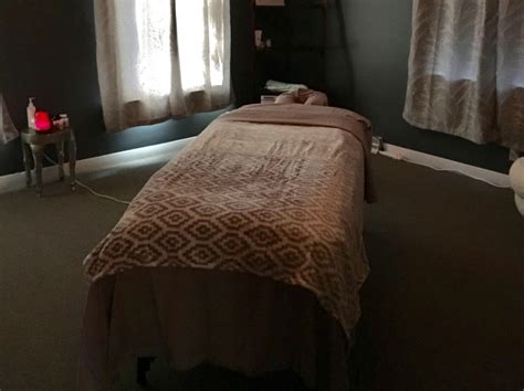 Book A Massage With Hands On Health Massage Therapy Clinton Ia 52732