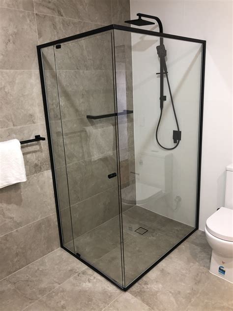 Custom Made Semi Frameless Shower Screen 6mm Toughened Glass