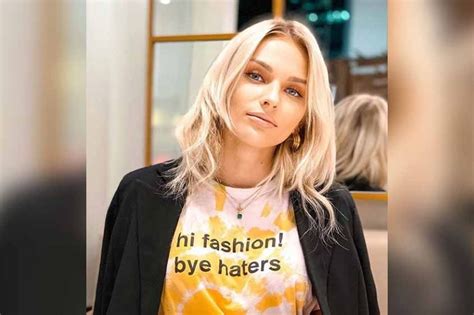 Como se observa en esta fotografía, la conductora luce regia junto a. Tras ataques, Irina Baeva posa ¡con ex de Laura Bozzo ...