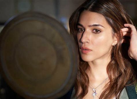 Bollywod Vs Hollywood Kriti Sanon Shares Stunning Behind The Scenes Pictures From The Sets Of