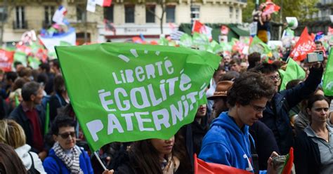 Mass Protests In France Against Ivf For Single And Lesbian Women