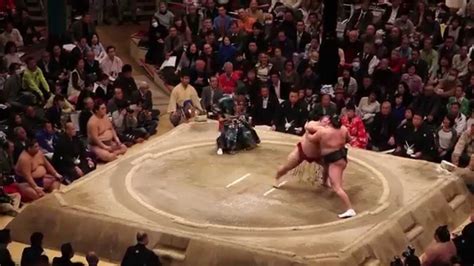 Sumo Wrestling At Ryogoku Kokugikan Tokyo Japan 2015 Youtube