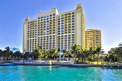 Sarasota interior design firm chic on the cheap shows us how to pick the perfect wallpaper. The Ritz-Carlton - Sarasota, FL and Jack Dusty | Sarasota ...