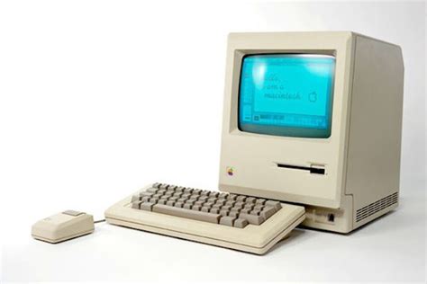 It started with borrowing the motorolla 68k microprocessor from the apple lisa computer and making a number of changes to the this reduced the price of the end product, and led to the release of the first macintosh personal computer. Back To The Future: coole gadgets uit 1985