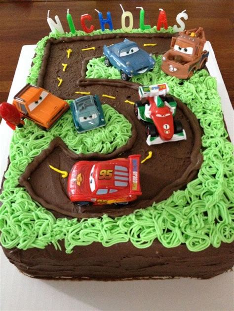 These cleverly decorated birthday cakes make the birthday boy know he's the guest of honor. 32+ Brilliant Picture of Birthday Cakes For Boys | 5th ...