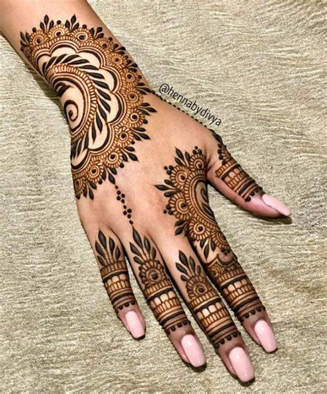 We did not find results for: Tasmim Blog: Simple Haath Ki Mehndi Ka Design