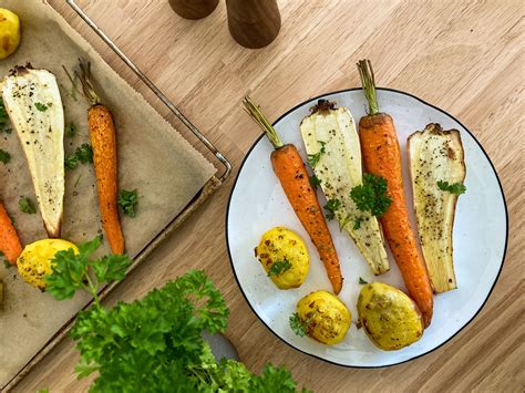 Ofengemüse mit Kartoffeln Karotten Pastinaken