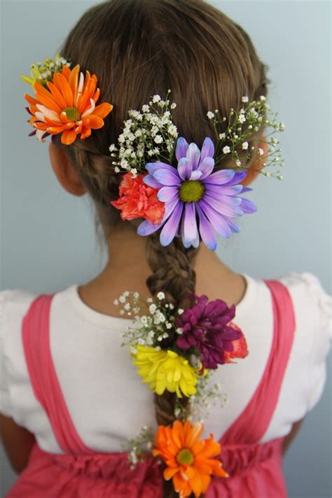 Flowers have a way to bring life to their surroundings and the more beautiful flowers we surround ourself with the happier we are! The Rapunzel Braid | Disney Princess Hairstyles | Cute ...
