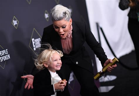 Singer Pink Says She Had Coronavirus Gives 1 Million To Relief Funds