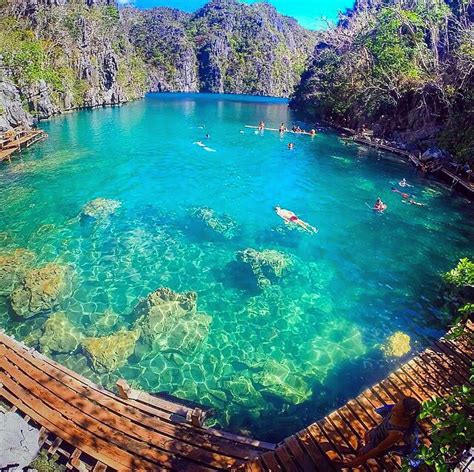 Kayangan Lake Coron Philippines A Lake In The Middle Of