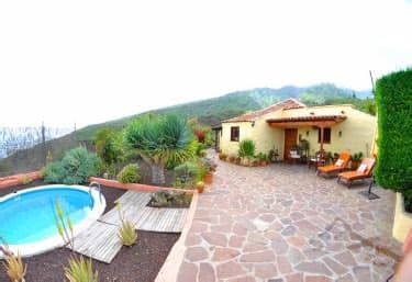 A 15 minutos en coche de las hermosas playas de la costa brava. Casas Rurales en Tenerife con Piscina - CasasRurales.net