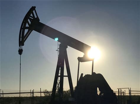 Πετρέλαιο Παράταση στη μείωση παραγωγής για να αυξηθεί η τιμή