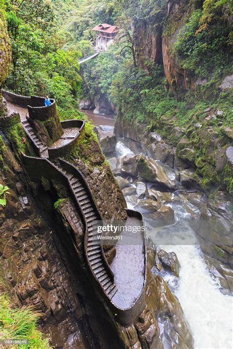Casa vacacional en banos de agua santa. Ecuador Tungurahua Banos De Agua Santa Waterfall Pailon ...