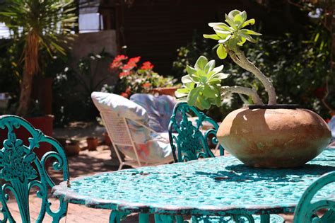 Auf dieser einmalig schönen reise werden viele ihrer südlichen ferienträume in erfüllung gehen. Gessert Guest House Namibia | Iwanowski's Reisen