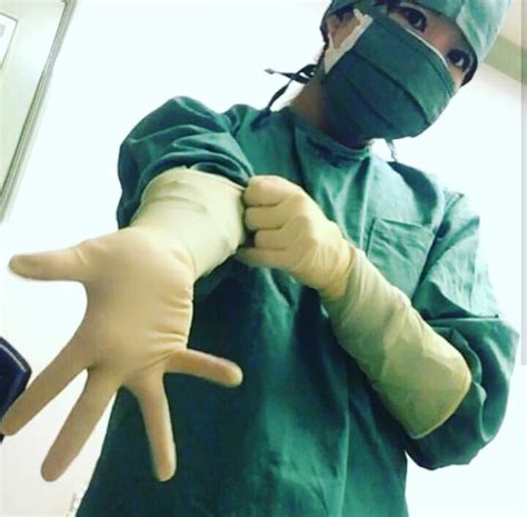 med002 medfet2299 on instagram “all gloved up and ready to go medicalfetish glovesfetish