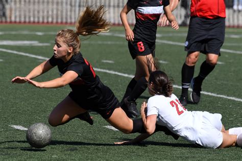 Harvard Westlake Girls Soccer Showcases Two Sport Athletes In Playoff