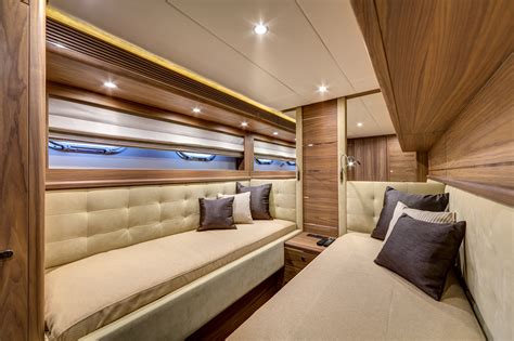 Luxury Yacht Selena Twin Cabin — Yacht Charter