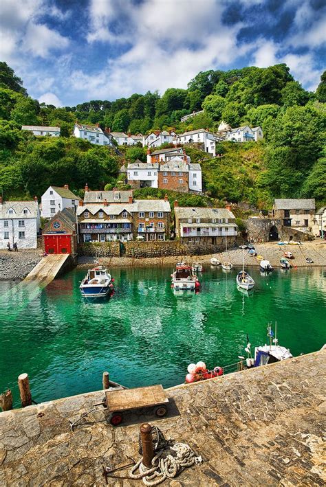 Britains Prettiest Fishing Villages Clovelly Harbour Fishing