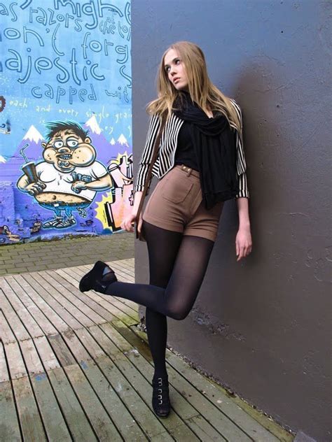 What To Wear To California In Winter Outfits With Leggings Pantyhose Outfits Fashion Tights