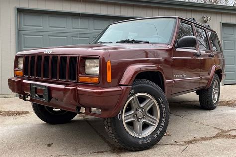 Buying Guide The 1997 2001 Jeep Cherokee Xj Autotrader