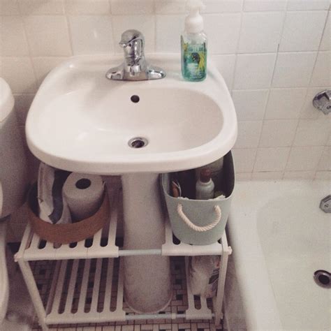 Powder rooms are as popular as ever because space is tight, but desire for style is unquenchable. 20 Clever Pedestal Sink Storage Design Ideas | DIY ...