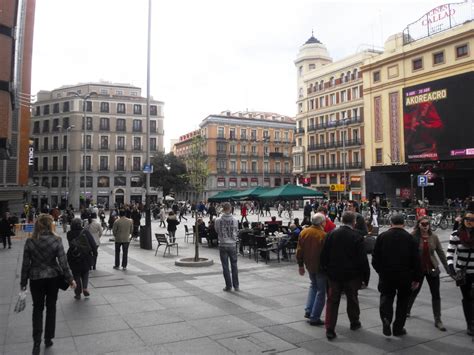 Plaza De Callao Y Sus Históricos Edificios Cosas De Los Madriles